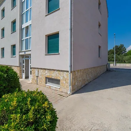 With A Parking Space Kastel Gomilica, - 15563 Apartamento